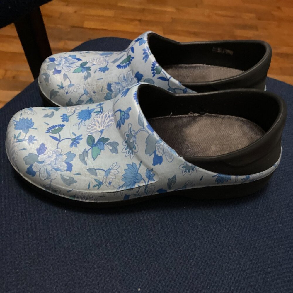 Blue Croc’s 9W